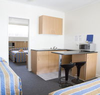 Bamboo Motor Inn - Accommodation Asia