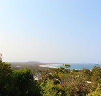 Barefoot 32 Skyline Crescent Crescent Head - Accommodation Guide