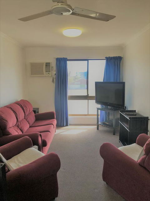 Bargara Beach Motor Inn - Accommodation Asia 3