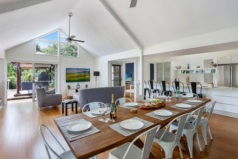 Baringa - Noosa Hinterland - Accommodation Asia 1