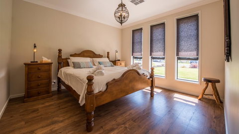 Barossa Family Holiday Home - Accommodation Asia 0