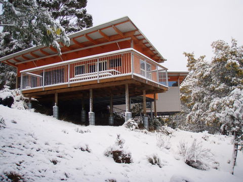 Base Camp Tasmania - Accommodation Guide 0