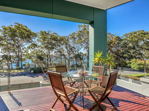 Bay Breeze (By Jervis Bay Rentals) - Accommodation Asia 0
