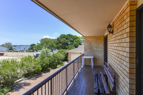 Bayside Beauty - Accommodation Guide 2