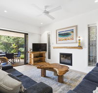 Bayvilla 4  The Beach - Accommodation Guide