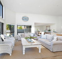 Beach 'Shac' on Parkway - Accommodation Asia