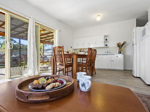 Beach Escape @ Currarong - Basic Family Accommodation - Accommodation Asia 2
