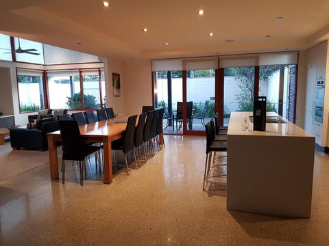 Beach Haven - Accommodation Asia 3