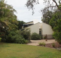 Beach House  Tallows - Accommodation Guide