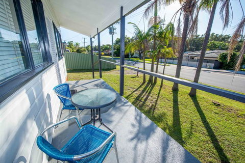 Beach House On James Patterson - Accommodation Asia 0