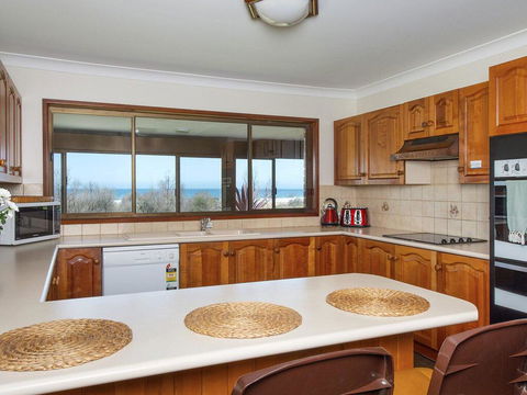 Beach House On Jones Beach - Kiama Accommodation - Accommodation Asia 3