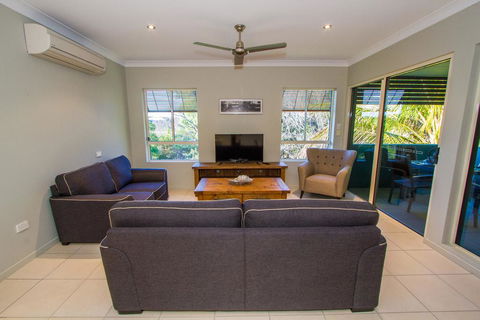 Beach Pad 2 - Accommodation Asia 3