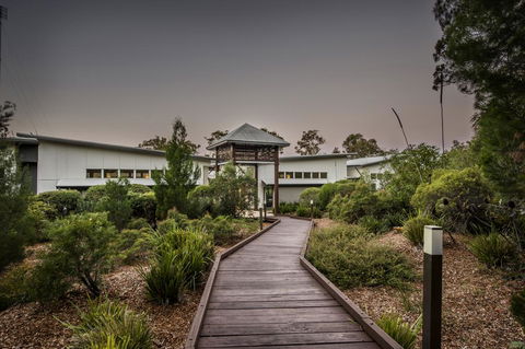 Beach Road Holiday Homes - Accommodation Asia 3