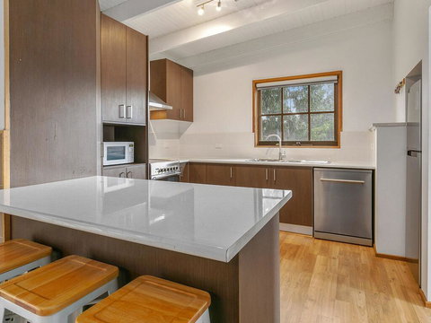 Beachcomber Bliss - Accommodation Guide 3