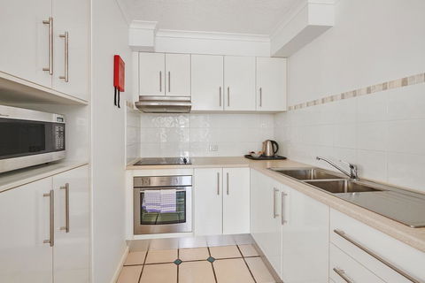 Beaches Twelve - Accommodation Guide 3