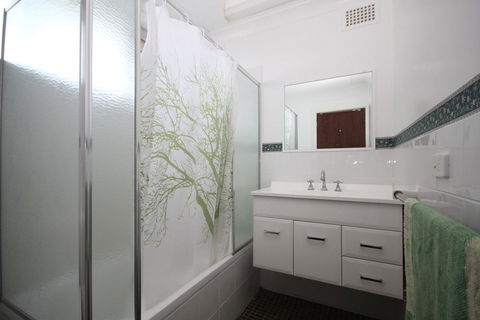 BEACHFRONT 3- 3/12 Bundella Ave LC - Accommodation Asia 2