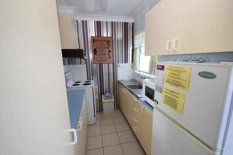 BEACHFRONT 3- 3/12 Bundella Ave LC - Accommodation Asia 1