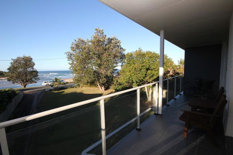 BEACHFRONT 3- 3/12 Bundella Ave LC - Accommodation Asia 0