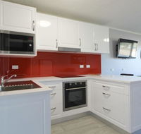 Beachfront 4 25 Willow Street - Accommodation Guide