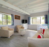 Beachfront 6 25 Willow Street - Accommodation Guide
