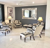 Beachfront Apartment- Paringa - Accommodation China