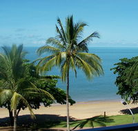 Beachfront Apartments on Trinity Beach - Accommodation China