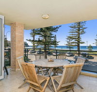 Beachfront on Golden Mile - Accommodation Asia
