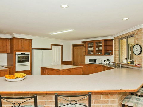 Beachfront Pool House - Absolute Beachfront - Accommodation Asia 1