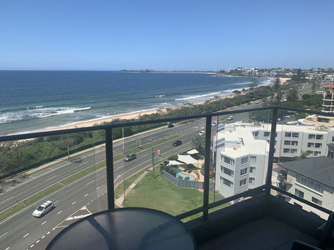 Beachfront Towers - Accommodation Guide 3