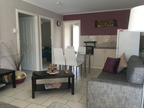 Beachlander Holiday Apartments - Accommodation Guide 3