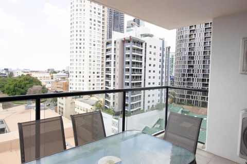 Republic Apartment - Accommodation Asia 3