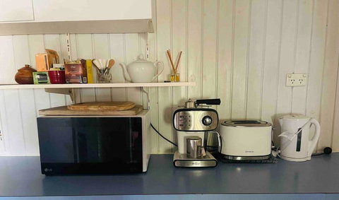 Red Steps - Family & Pet Friendly - Accommodation Asia 2