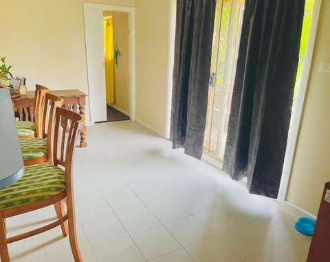 Red Steps - Family & Pet Friendly - Accommodation Asia 3