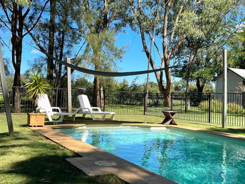 Red Tractor Retreat - Accommodation Asia 2