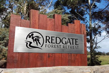 Redgate Forest Retreat with Accommodation China