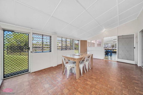 Reef Shack Beach Vibes Stroll To The Beach - Accommodation China 3