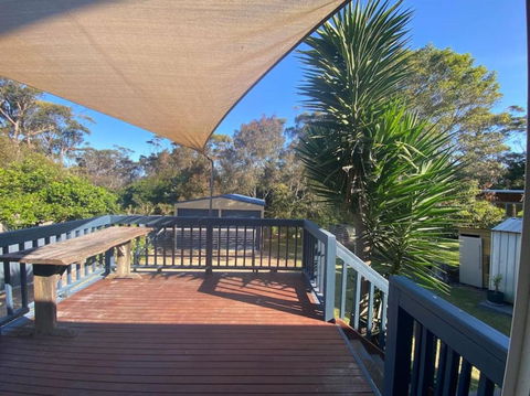 Reel & Relax: 3BR Beach House - Fish, Swim, Surf - Accommodation Guide 1