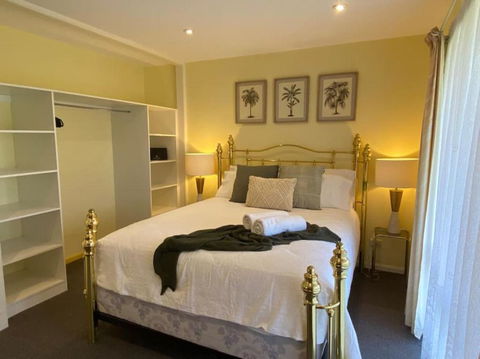 Reel & Relax: 3BR Beach House - Fish, Swim, Surf - Accommodation Guide 2