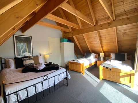 Reel & Relax: 3BR Beach House - Fish, Swim, Surf - Accommodation Guide 3