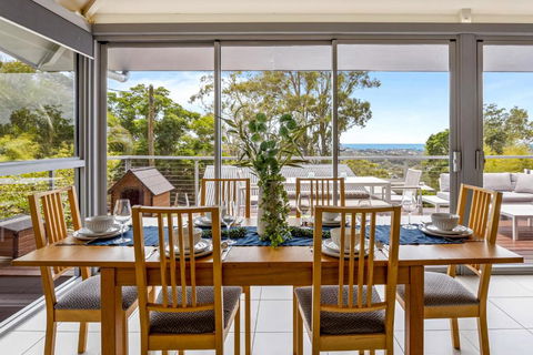 Relax In Buderim - Water Views - Accommodation Asia 3