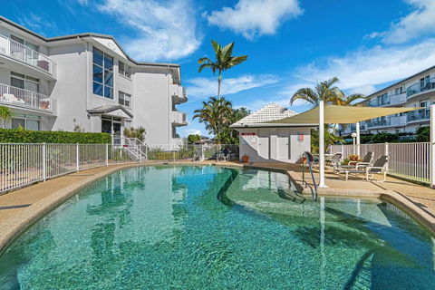 Relaxation Awaits At Runaway Cove - Accommodation Asia 1