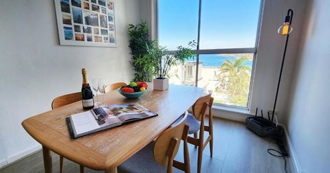 Relaxed Coastal Living With Fantastic Sea Views - Accommodation Guide 0