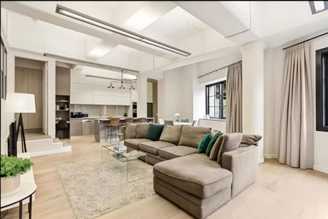 Renovated Warehouse Conversion In Heart Of Sydney - Accommodation Guide 0
