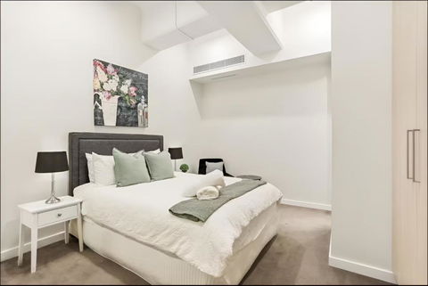 Renovated Warehouse Conversion In Heart Of Sydney - Accommodation Guide 3