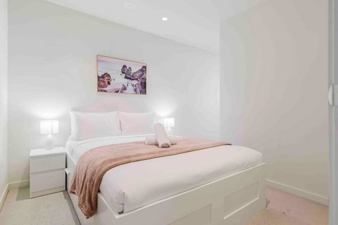 Resort Lifestyle Urban Apt - Pool, Gym, Sauna - Accommodation Guide 0