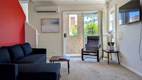 Retreat Townhouse Pentridge Village - Accommodation Asia 0