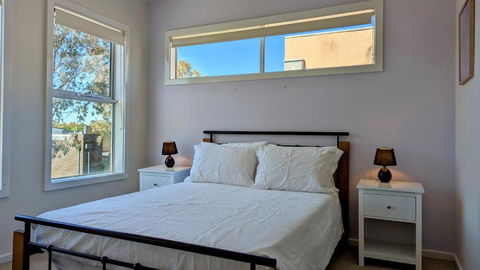 Retreat Townhouse Pentridge Village - Accommodation Asia 2