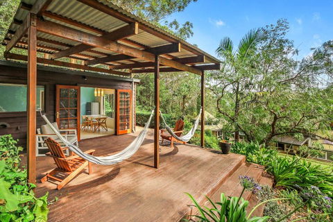 Retreat W Pool On Acreage - Accommodation Asia 0