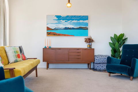 Retro Beach House - Accommodation China 2