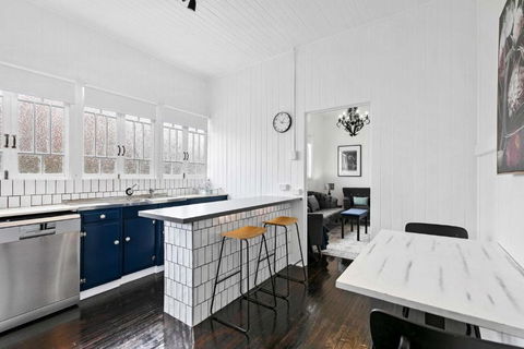 Retro On Walker - Accommodation Asia 2